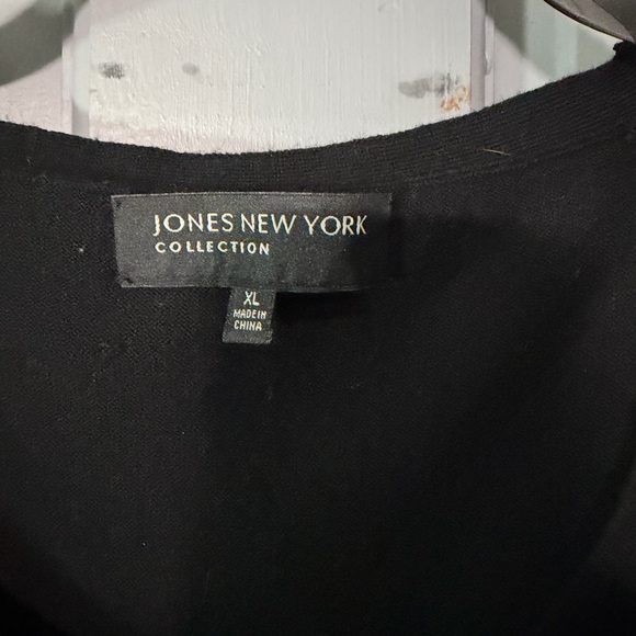 Jones New York Women's Classic Black Tank Top - Picture 2 of 6